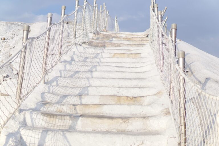 Prevent-slipping-on-ice-covered-stairs-by-using-instant-traction-agents