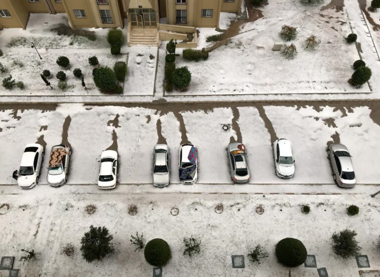 Reducing-slips-and-falls-in-parking-lots